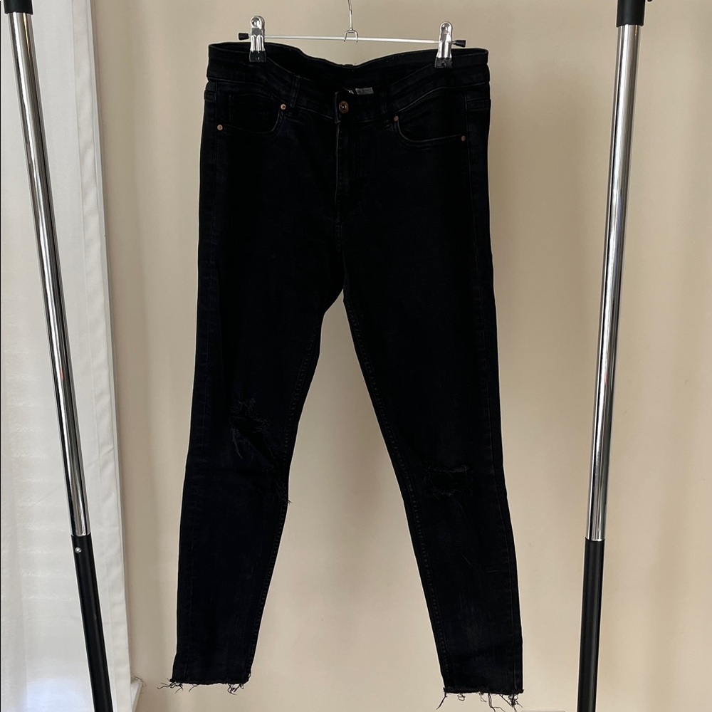 H&M Distressed Black Skinny Jeans